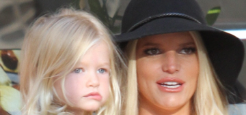 Jessica Simpson is all about squats, lunges, walking & eating hot dogs