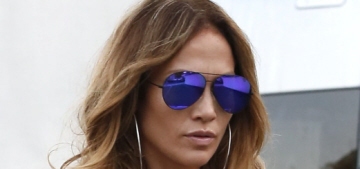 Jennifer Lopez, 45 years old, flashes her amazing abs: aspirational?