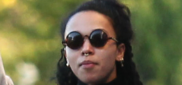 FKA Twigs insists she’s ‘not thirsty’, gets pap’d in LA with Robert Pattinson