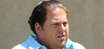 Jonah Hill shows his weight gain on the set of ‘Arms and the Dude’