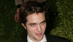 Robert Pattinson smells