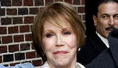 Mary Tyler Moore has lost her peripheral vision from diabetes
