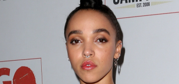 FKA Twigs & Robert Pattinson were loved up at a LA charity gala: adorable?