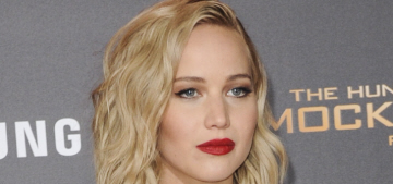 Jennifer Lawrence, America’s Klutz, dislocated her toe with her other foot