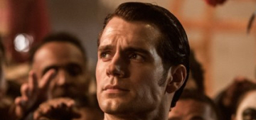 “Superman unmasks the Batfleck in a terrible new teaser trailer” links