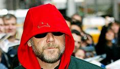 Russell Crowe says journalists ‘trivialize’ the news