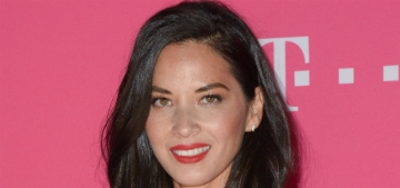 Olivia Munn isn’t engaged and she has the texts to her mom to prove it