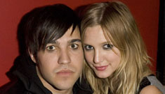 Ashlee Simpson Engaged and Pregnant?