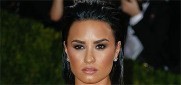 Demi Lovato in Moschino at the Met Gala: one of the worst looks or ok?