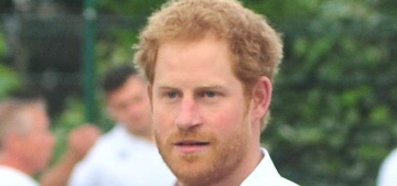 “Prince Harry rolled up his sleeves to play some rugby with kids” links