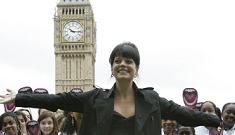 Lily Allen turned away by U.S. Immigration (update: not true)