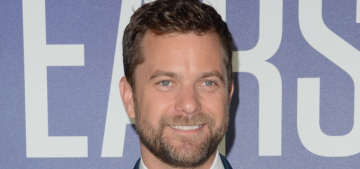 Joshua Jackson thinks it’s weird that dating is all about phones these days