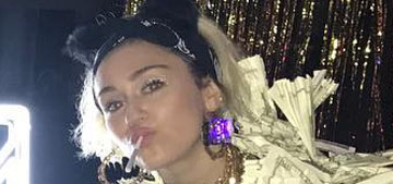 Miley Cyrus threw an ‘NWL’ party & Jessica Alba had a pajama birthday party