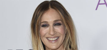 Sarah Jessica Parker in J Mendel at the People’s Choice Awards: terrible or unique?