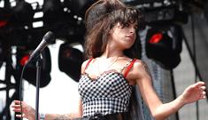 Amy Winehouse continues the spiral; leaves rehab again