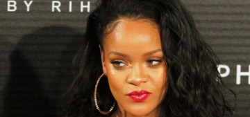 “Rihanna is extremely beautiful but her dress in Spain was not” links