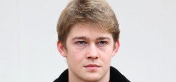Us Weekly: Joe Alwyn ‘feels privileged that he gets to be with Taylor Swift’