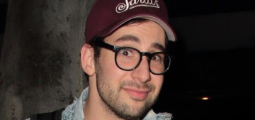 Jack Antonoff went to a basketball game with his girlfriend Carlotta Kohl (not Lorde)