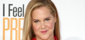 Amy Schumer thinks critics of ‘I Feel Pretty’ are just ‘projecting’ & missing the point