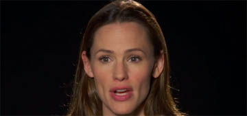 Jennifer Garner tried to get shoppers to taste her baby food and failed for the most part