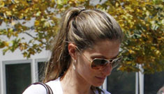 Gisele Bundchen shows off her baby bump, is she expecting a girl?