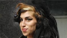 Amy Winehouse in court today for punching fan in the eye