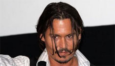 Johnny Depp makes brief appearance at Comic-Con, geeks freak out