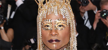 Billy Porter arrived at the Met Gala in a open chariot carried by Broadway actors: amazing?