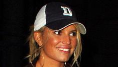 Tony Romo has a sign up banning Jessica Simpson from his property