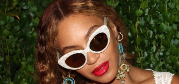 Beyonce dressed up like Lisa Bonet & posed with twins Rumi & Sir