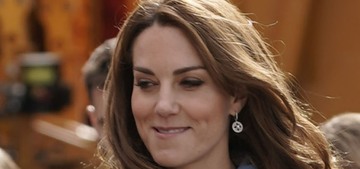 Does Duchess Kate secretly own & wear a black jumpsuit when she’s at home?
