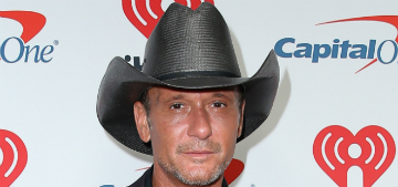 Tim McGraw: ‘I use my whole body to sing – my legs, my butt’