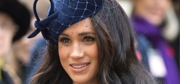 Duchess Meghan looked chic in black & navy for the Field of Remembrance event
