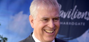 Prince Andrew smiled & waved as he arrived at Buckingham Palace this morning