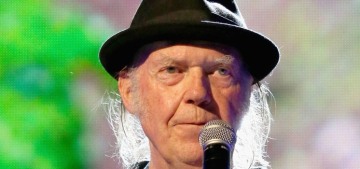 Neil Young, recently naturalized American, calls Trump a ‘disgrace to my country’