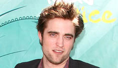 Expert: Robert Pattinson gives women “unrealistic expectations”