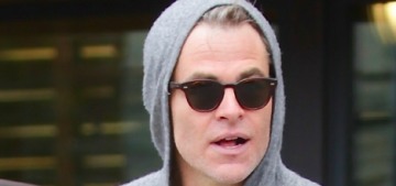 Chris Pine went grocery shopping with his girlfriend Annabelle Wallis in LA