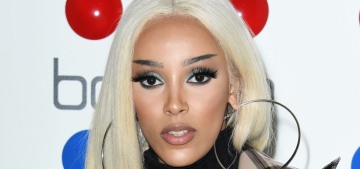 “Doja Cat tested positive for Covid after she made fun of people about it” links
