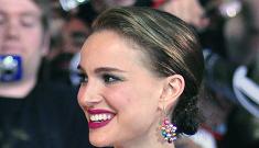Natalie Portman’s pretty in fuchsia, defends Israeli artists