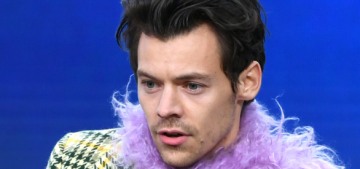 Olivia Wilde & Harry Styles are still happening, they’re relaxing together in the UK