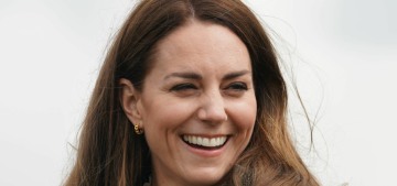 Duchess Kate & William visited a farm, played on a tractor & met some sheep