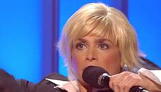 Paula Abdul performs on Divas Live, does hysterical Ellen impression