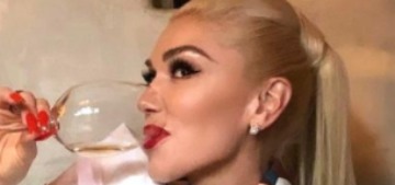 Gwen Stefani had a bridal shower, but why is she wearing a wedding band??