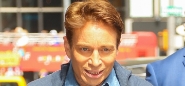 Chris Kattan got kicked off a flight for refusing to pull up his mask