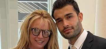 Britney Spears showed off a possible engagement ring while picking up Starbucks