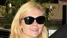 Kristen Dunst acts like a fool while testifying in court