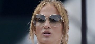 Jennifer Lopez & Ben Affleck popped into a jewelry shop when they went to Capri