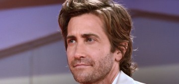 “Unwashed Jake Gyllenhaal wore white at the Venice Film Festival” links