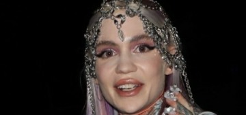 Grimes vibed with ‘The Communist Manifesto’ & claims she’s still with Elon Musk