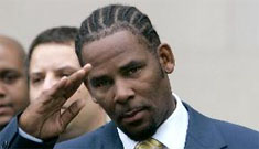 R. Kelly sort-of admits he’s illiterate